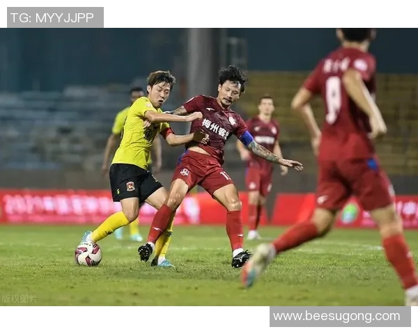 西安足球队在精英赛积分榜上以50分稳居第一展现强劲实力 西安足球队在精英赛积分榜上以50分稳居第一展现强劲实力