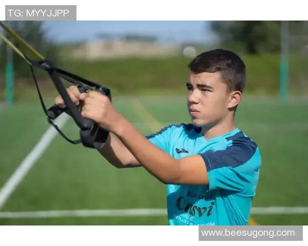 足球明星们的健康饮食秘诀:水果如何助力他们的运动表现与体能恢复 足球明星们的健康饮食秘诀:水果如何助力他们的运动表现与体能恢复